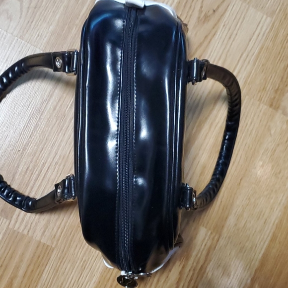 🍋sold🍋Lululemon purse - Picture 7 of 11